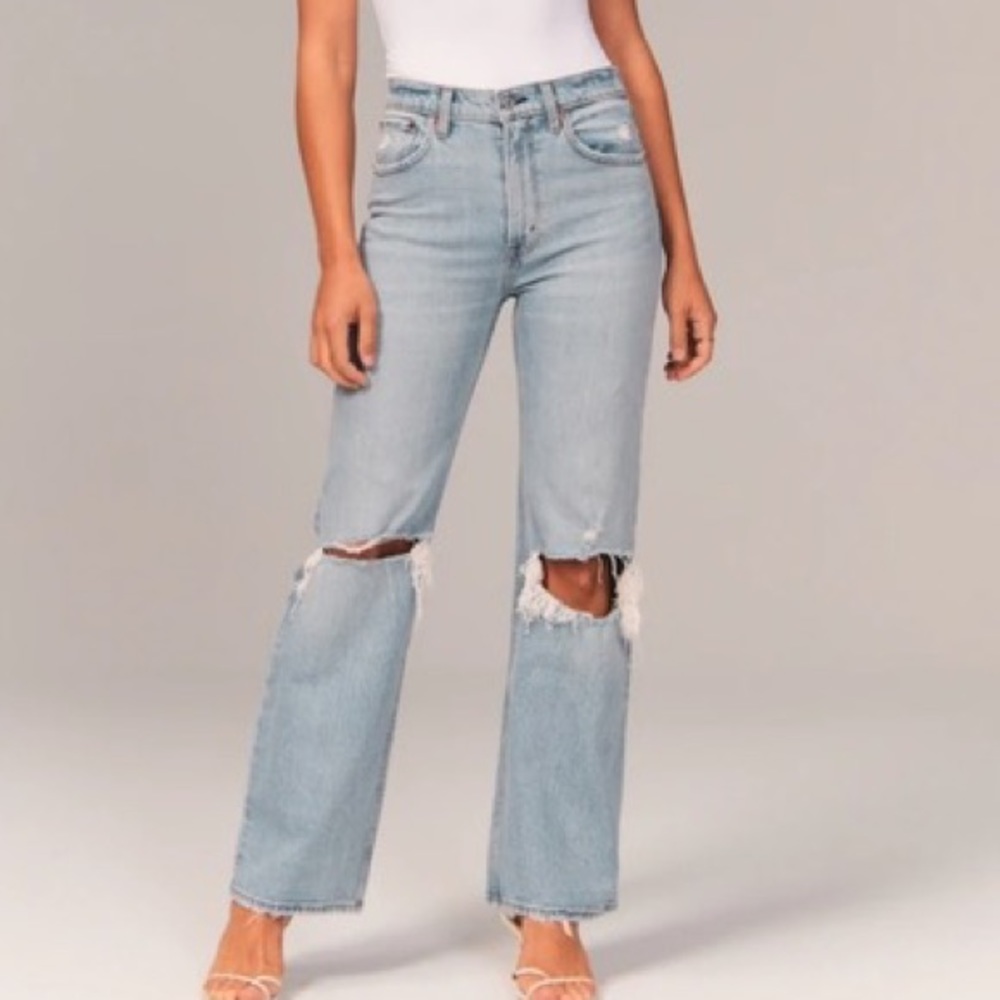 Abercrombie & Fitch 90s High rise Relaxed Fit Curve Love Jeans : light wash 27